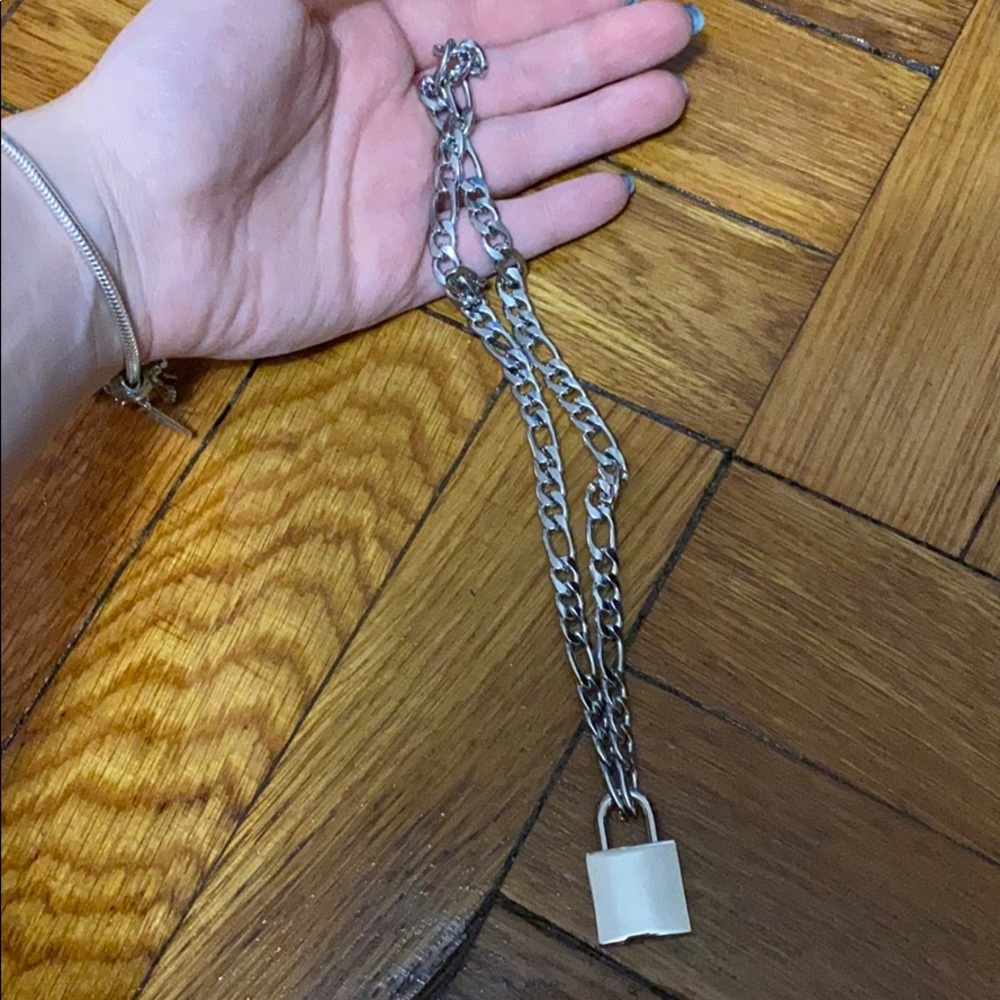 Chain - Picture 2 of 2